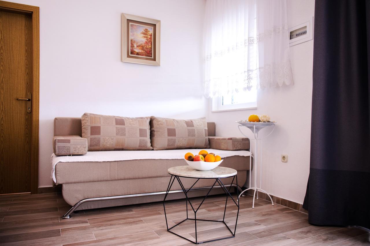 Apartments Mila مارينا المظهر الخارجي الصورة