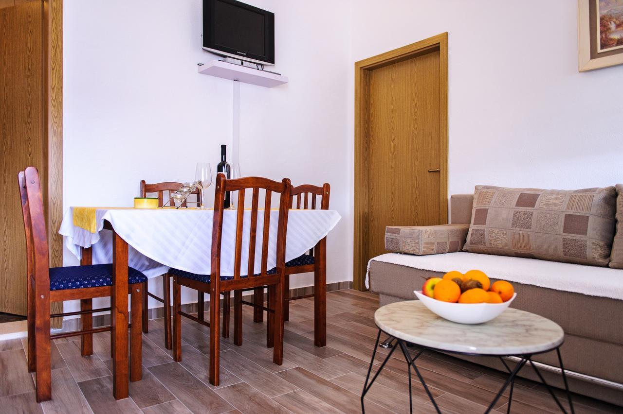 Apartments Mila مارينا المظهر الخارجي الصورة