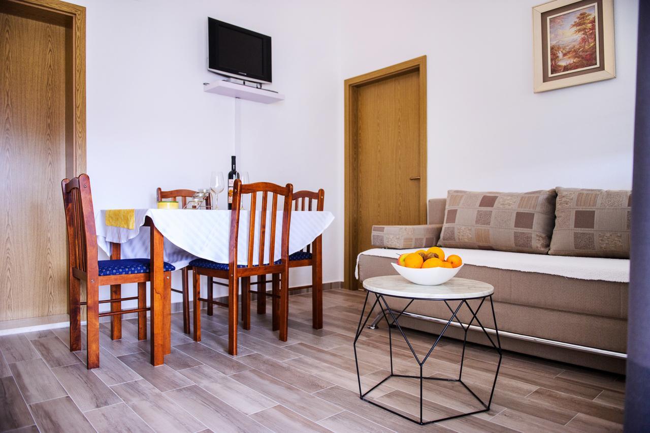 Apartments Mila مارينا المظهر الخارجي الصورة