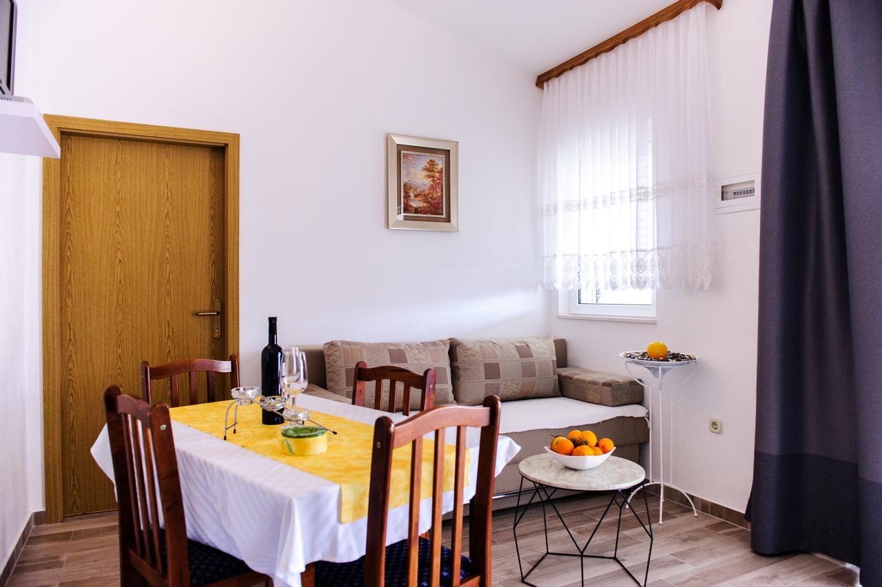Apartments Mila مارينا المظهر الخارجي الصورة