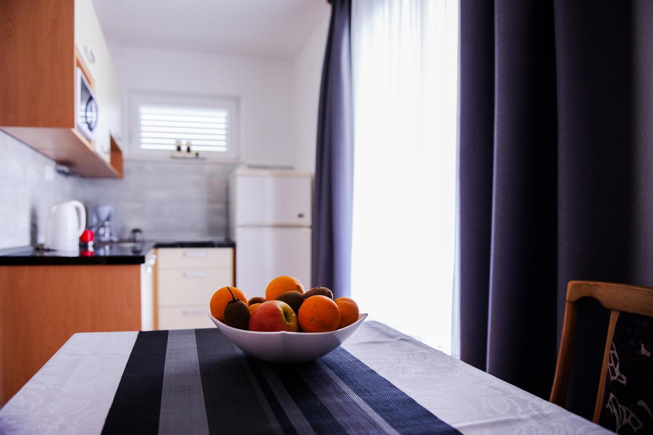 Apartments Mila مارينا المظهر الخارجي الصورة