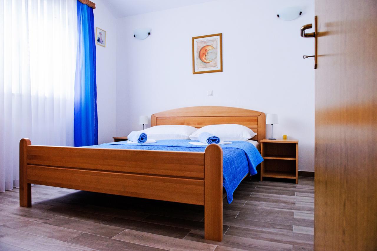 Apartments Mila مارينا المظهر الخارجي الصورة